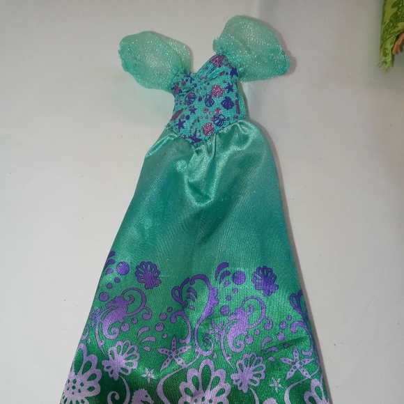 5 Barbie dolls 2009, 2010 & 2015 - Picture 16 of 16